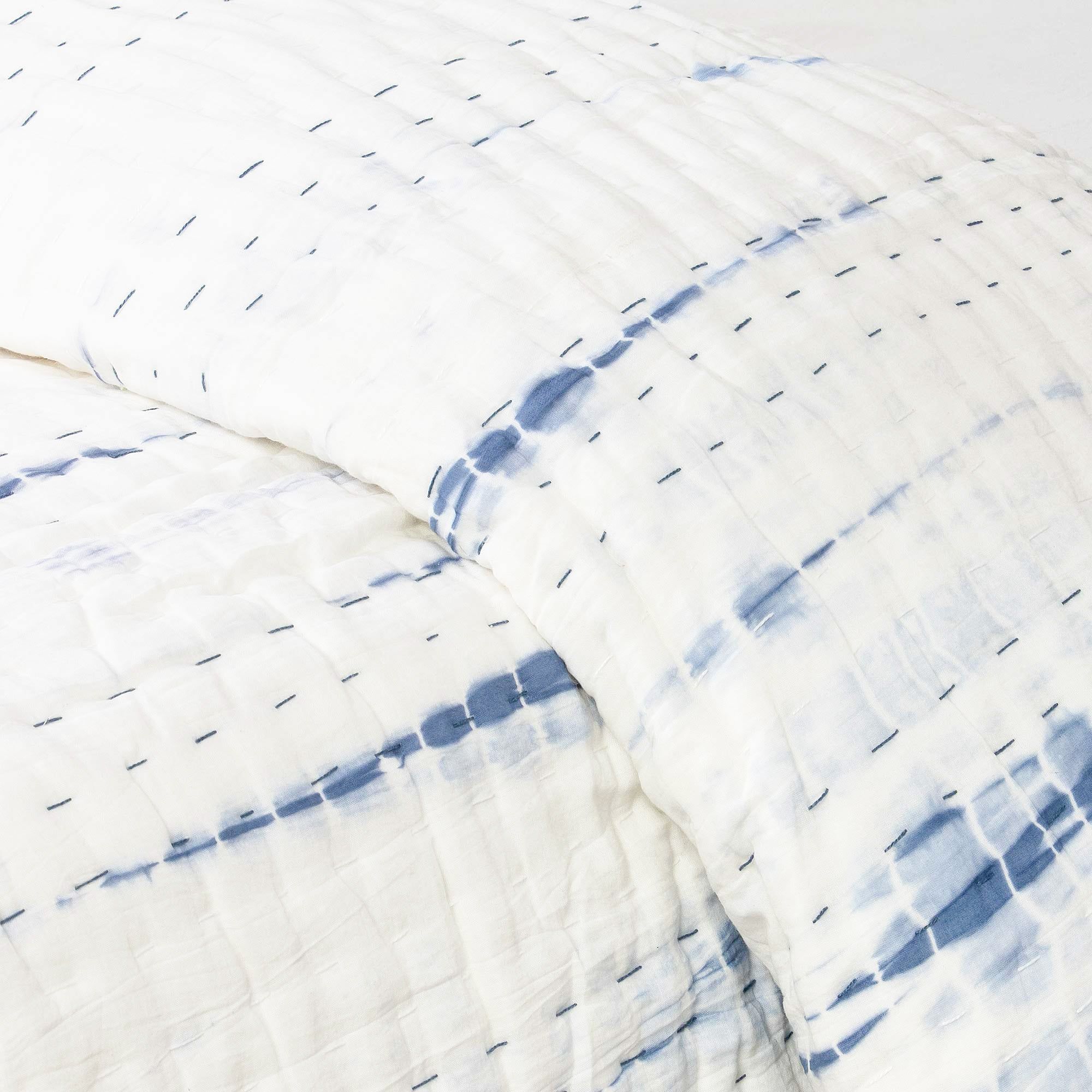 Blue Tie Dye Organic Cotton Kantha Quilt For Heavy Winter